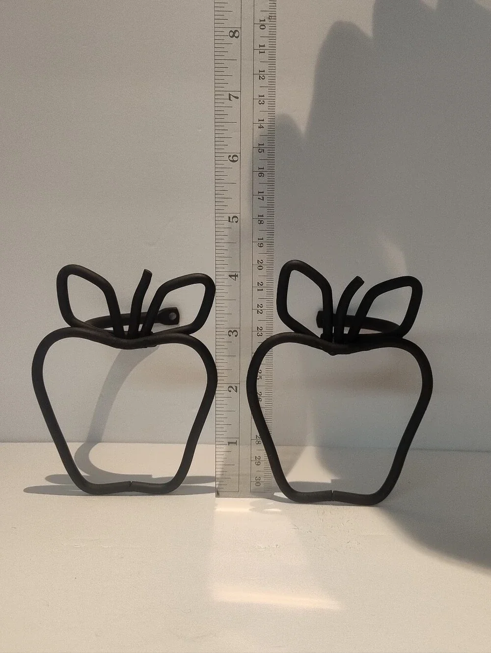Vintage Tender Heart Treasures Apple-Shaped Wall Curtain Tiebacks Primitive Farm